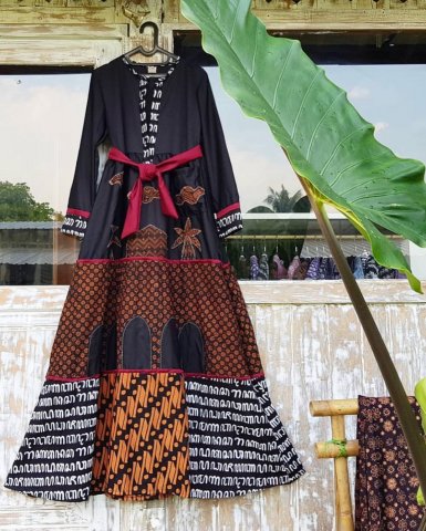 NABAWII DRESS