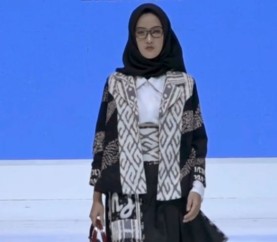 Nuna Blazer