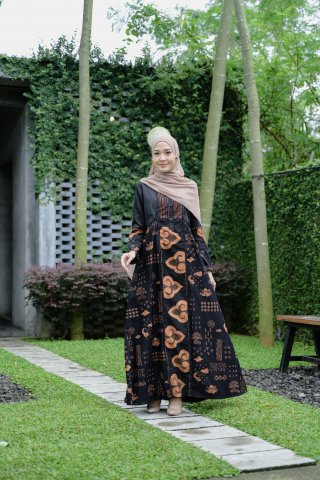 Swarga Dress 03