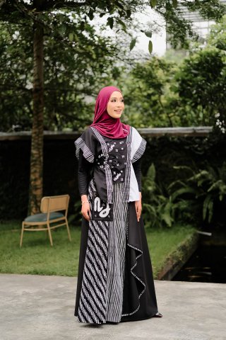 Kuca Set Hitam BIG SIZE (LD 130)